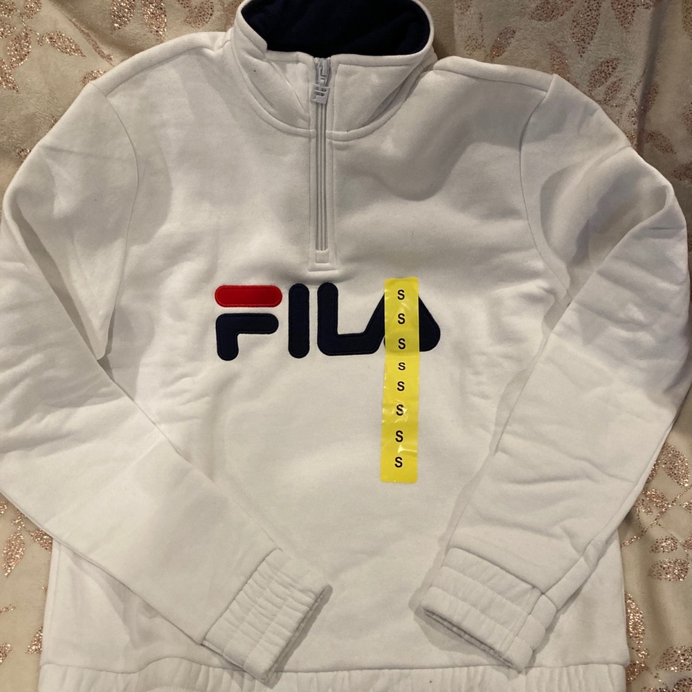COPY - Small zip up sweater